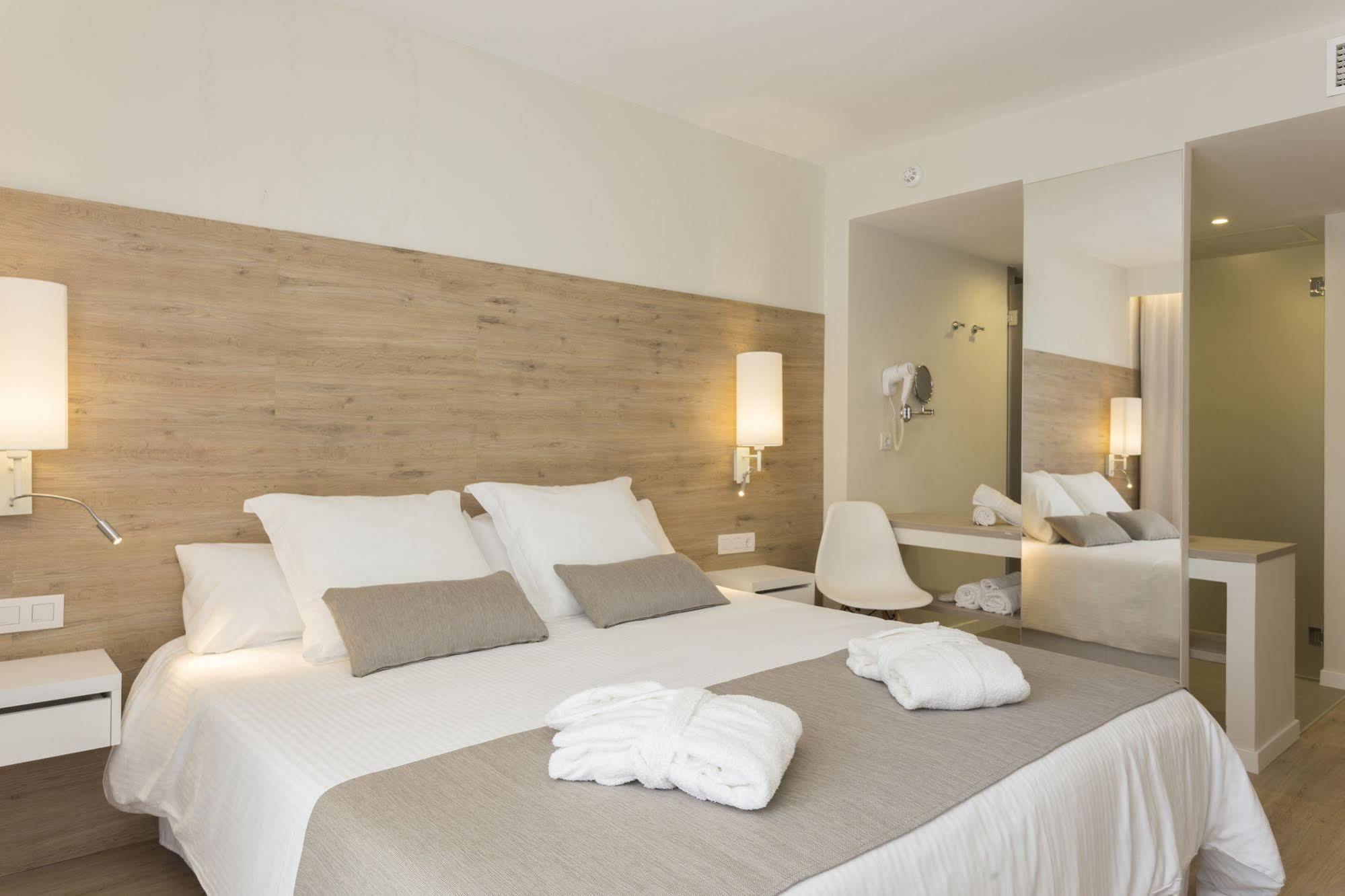 מלון Es Cana Aluasoul Ibiza - Adults Only מראה חיצוני תמונה